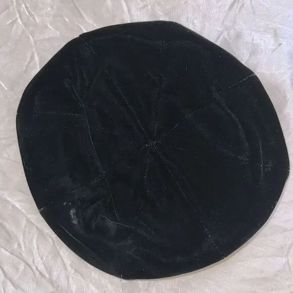 Vintage‎ 50s Black Velvet Beret - Picture 5 of 7